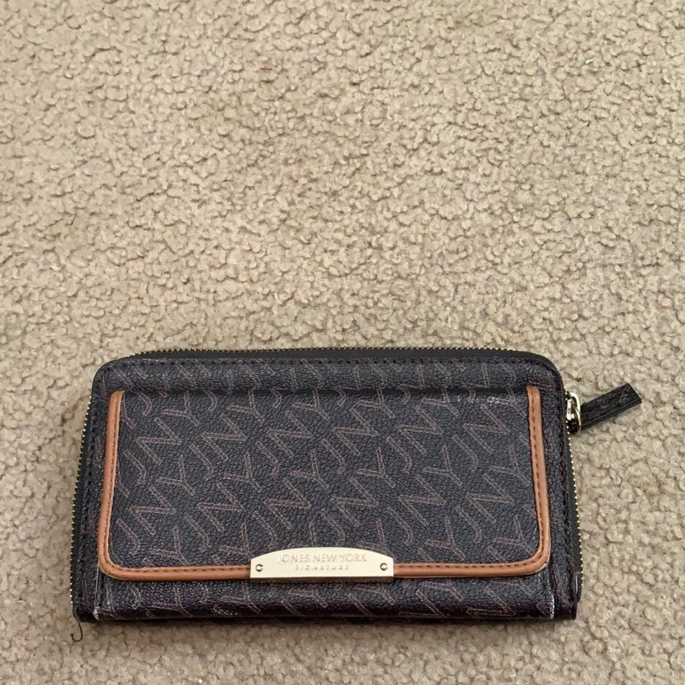 brown wallet